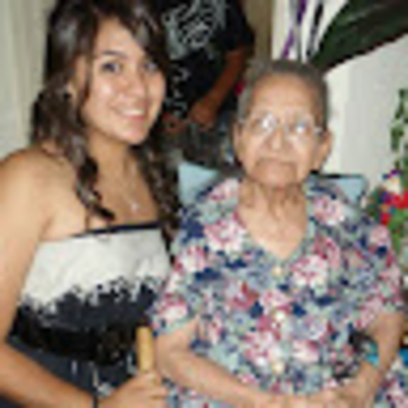 Meet your Posher, Mariaelena - Picture 1 of 1